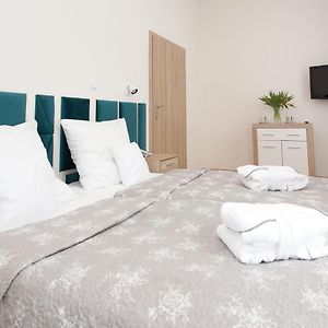 Deluxe Zimmer mit Kingsize-Bett